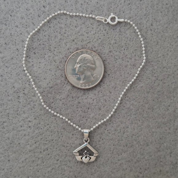 Anklet 925 Sterling Silver Chain and Claddagh Irish Charm - Picture 1 of 1